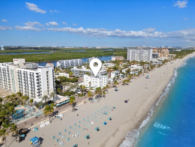 Building Photo - 2600 N Surf Rd