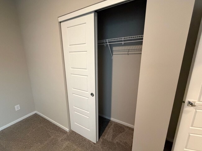 Building Photo - Stunning 3 Bed, 2 Bath Home in Spokane!