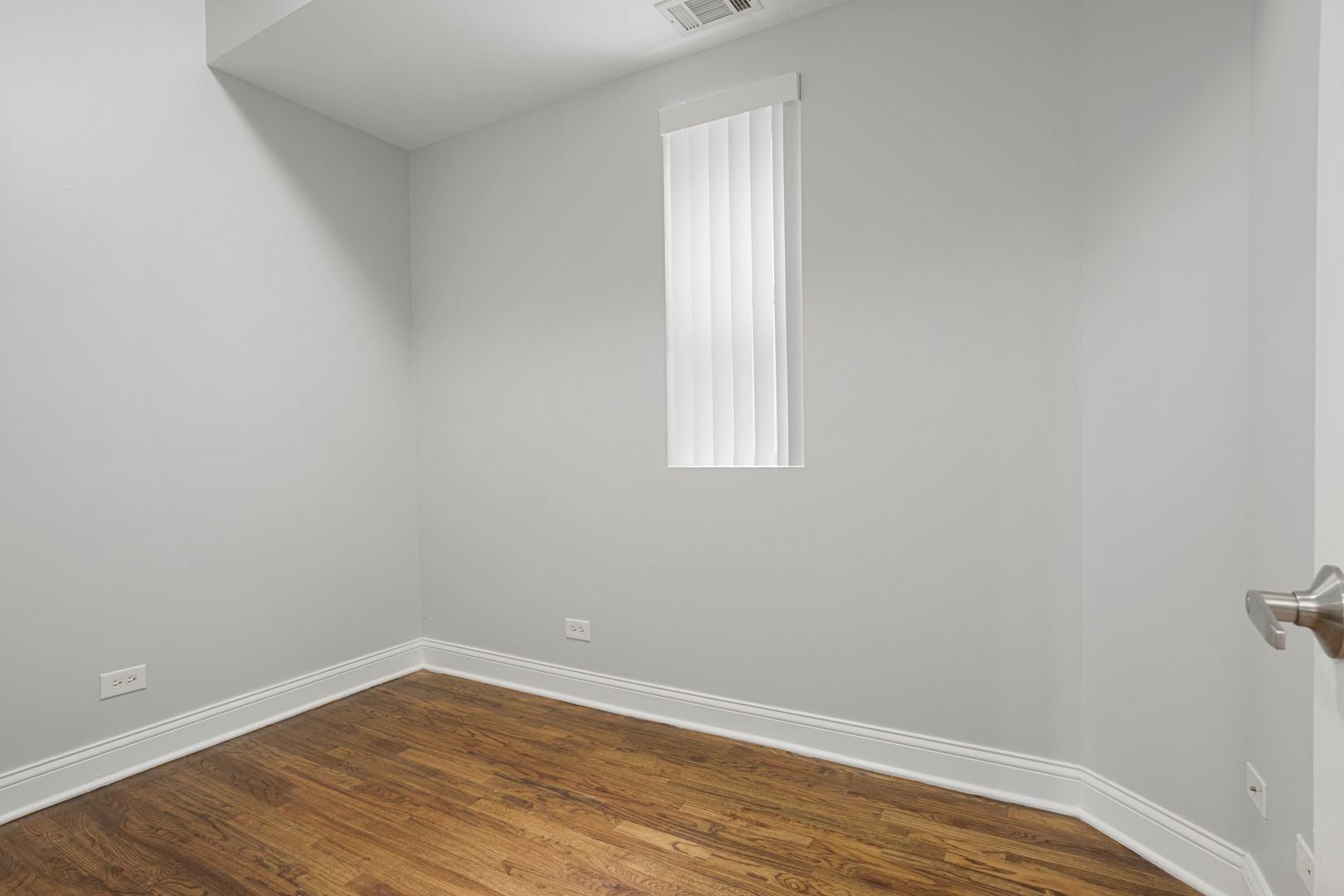 Building Photo - 2005 W Jarvis Ave