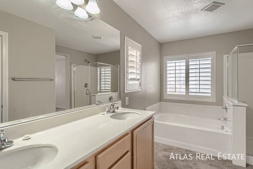 Building Photo - 10427 Wildflower Gully St