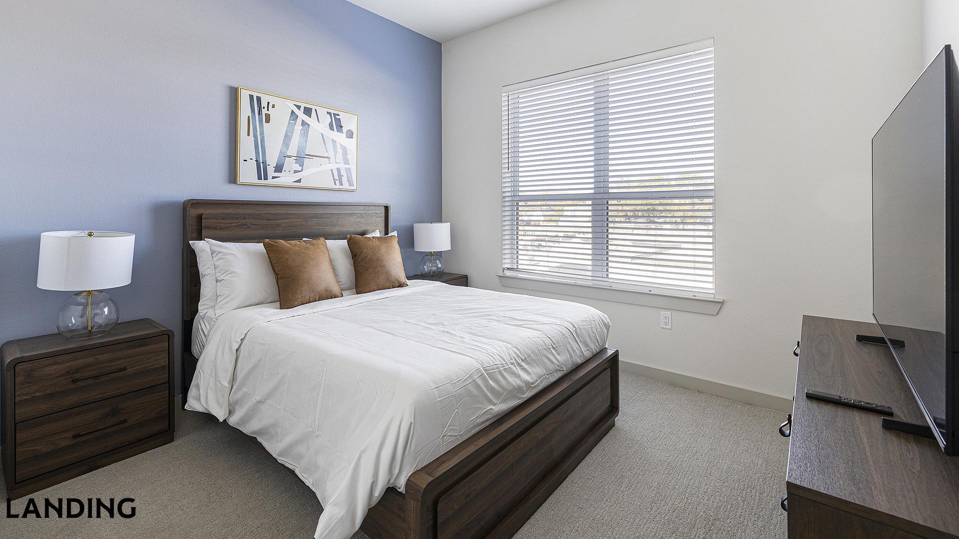 Building Photo - 1345 E 15th St