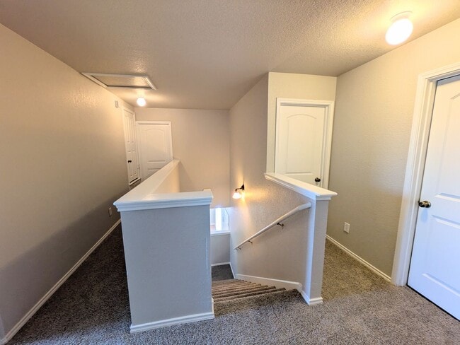 Building Photo - Very Nice 4 Bedroom Home In Convenient Northwest Location!