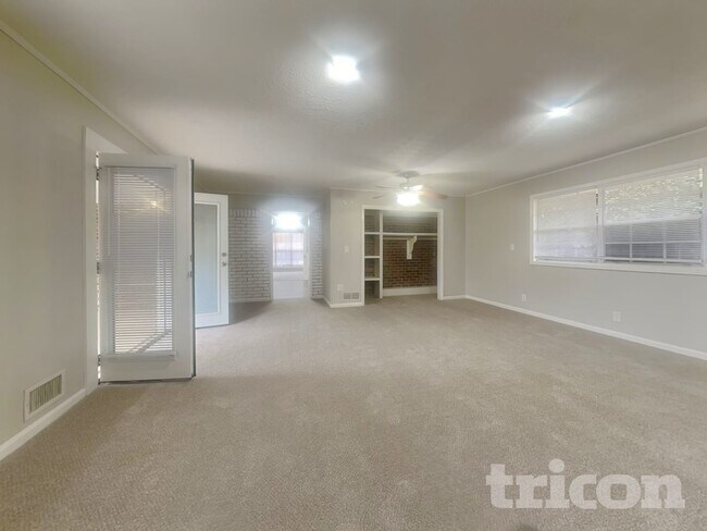 Building Photo - 1382 Peggy Ln NW