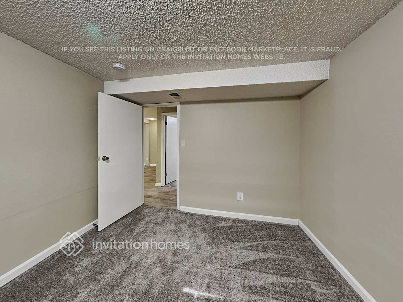 Building Photo - 16372 E Brown Dr