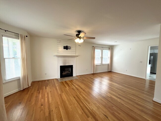 Building Photo - 229A Orlando Ave