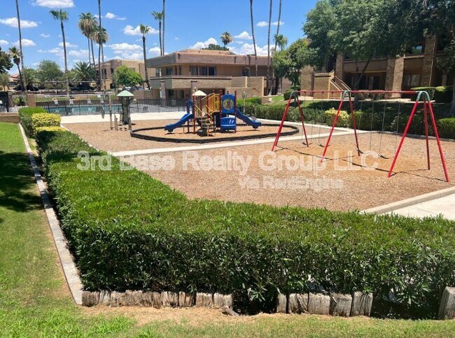 Building Photo - 3601 W Tierra Buena Ln
