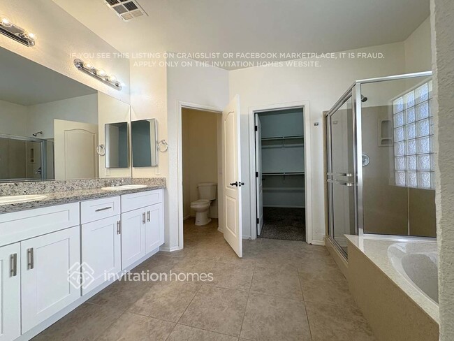 Building Photo - 13621 W Avalon Dr