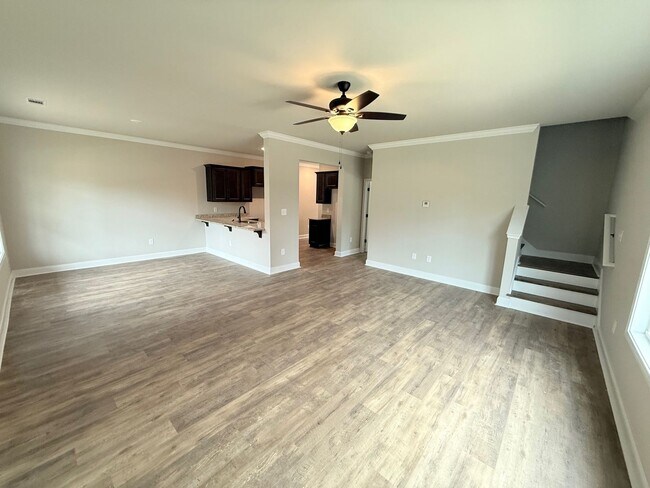 Building Photo - 4 Bedroom/4 Bath House off of Will Hunter Road! Pre-leasing Now!