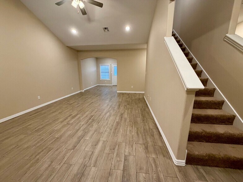 Building Photo - 6608 Leightyn Ln