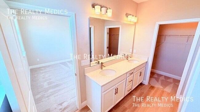 Building Photo - 6495 Cyrils Dr
