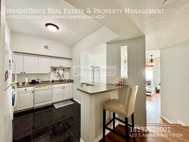 Building Photo - 410 S Armenia Ave