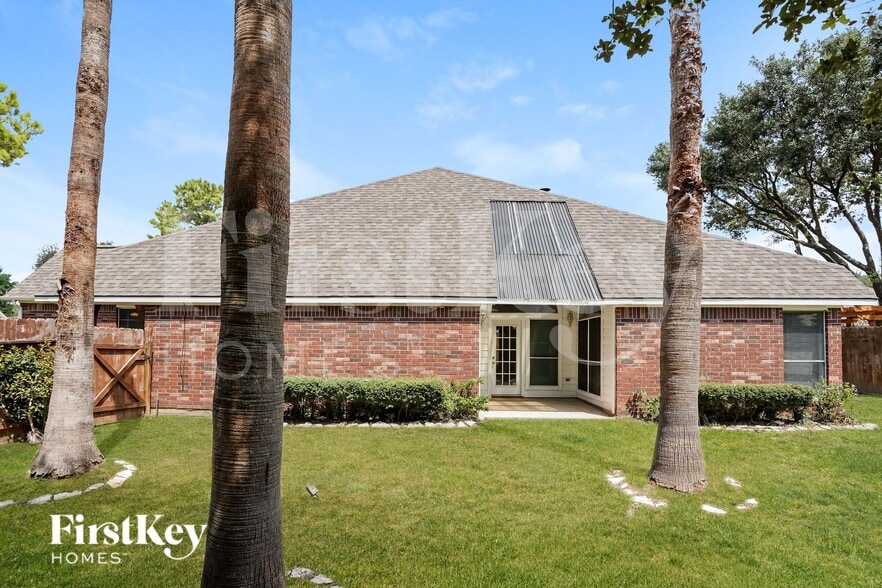 Building Photo - 10002 Elm Meadow Trail