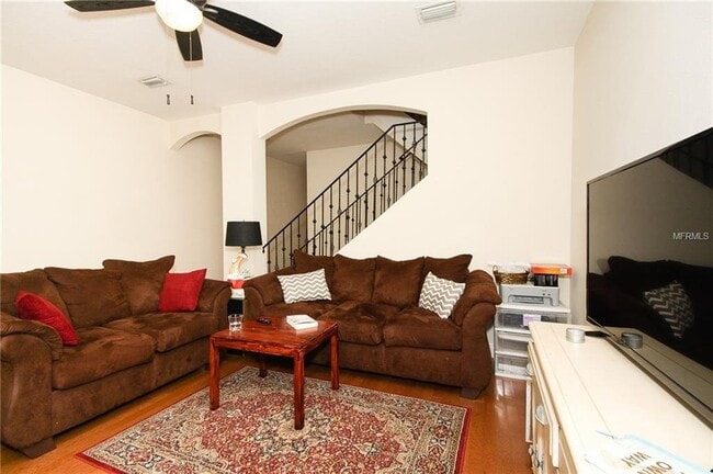 Building Photo - Milk District Townhouse!!