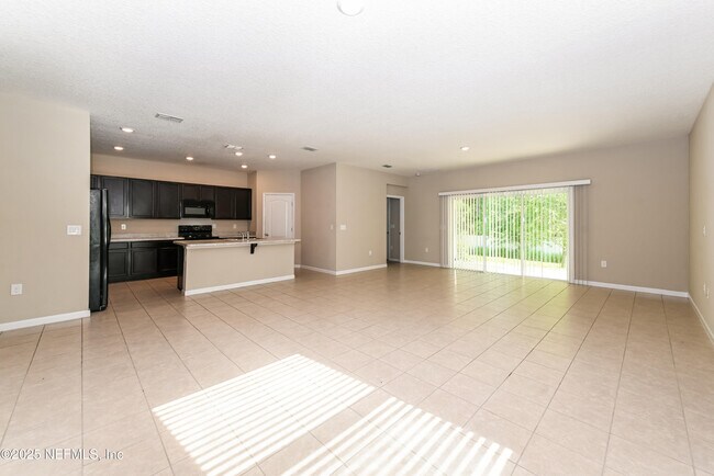 Building Photo - 203 Stone Arbor Ln
