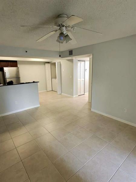 Building Photo - 5560 NW 61st St