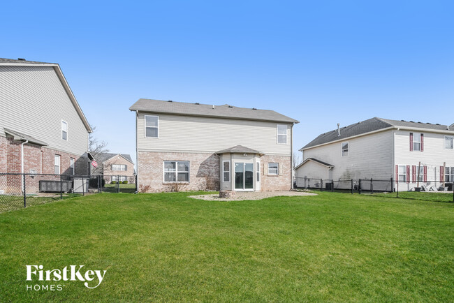 Building Photo - 8728 N Springview Dr