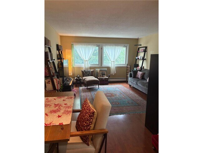 Building Photo - 2616 Harriet Ave