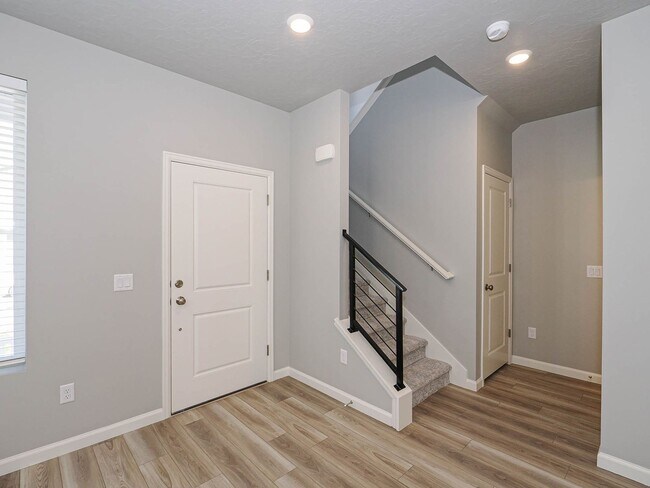 Building Photo - Saratoga Springs Twin Home