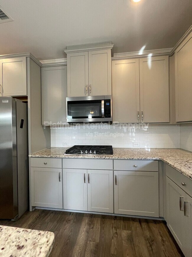 Building Photo - 1616 Chancery Ln