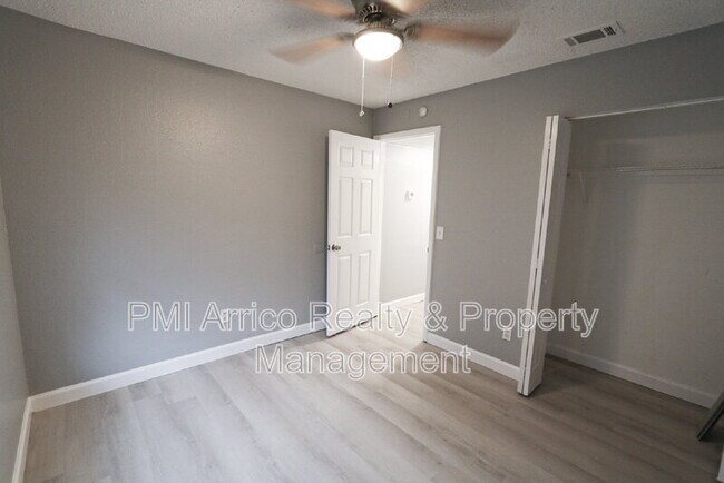 Building Photo - 1810 E 143rd Ave