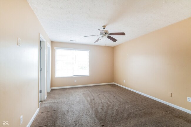 Building Photo - 6602 Largo Ln