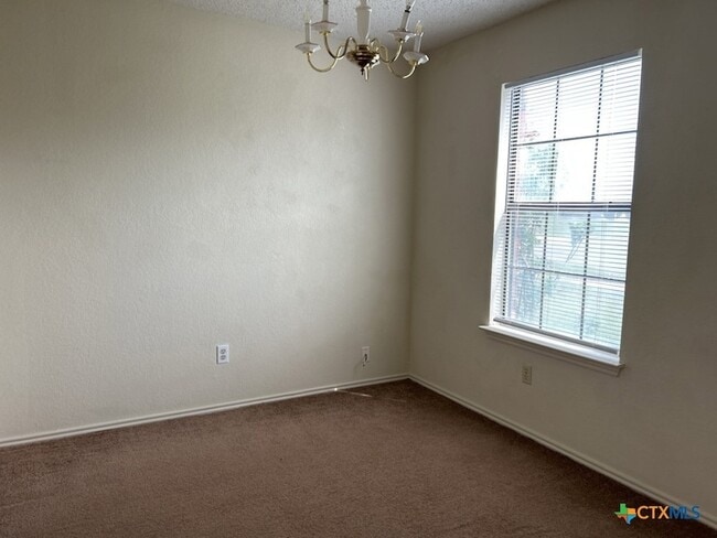 Building Photo - 2607 Schulze Dr