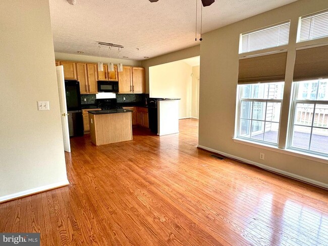 Building Photo - 2429 Knapps Way