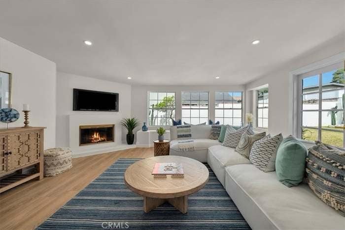 Building Photo - 1103 Eriel Ave