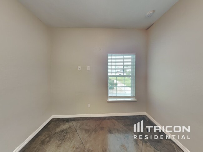 Building Photo - 2936 Whispering Trails Dr