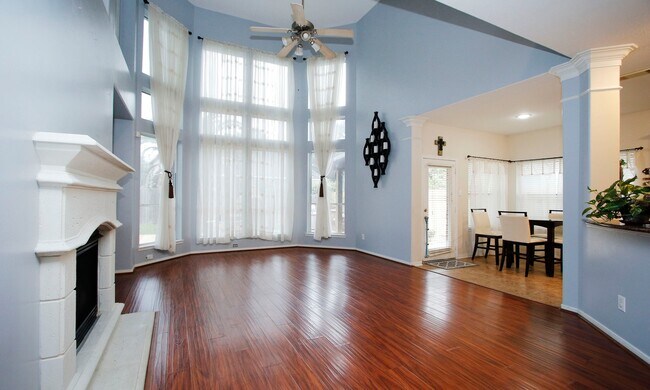 Building Photo - 16706 Mallory Bridge Dr