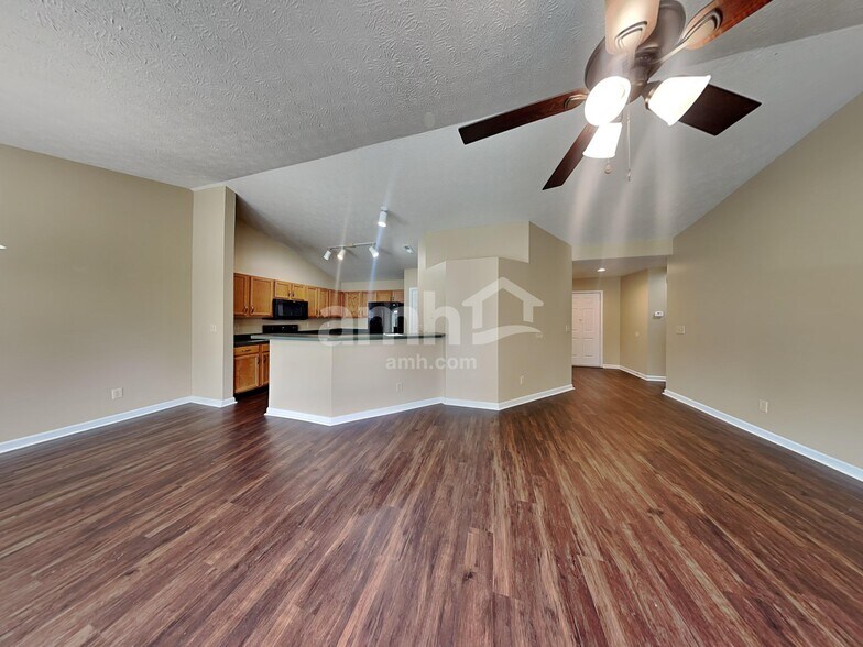 Building Photo - 7705 Corsican Cir