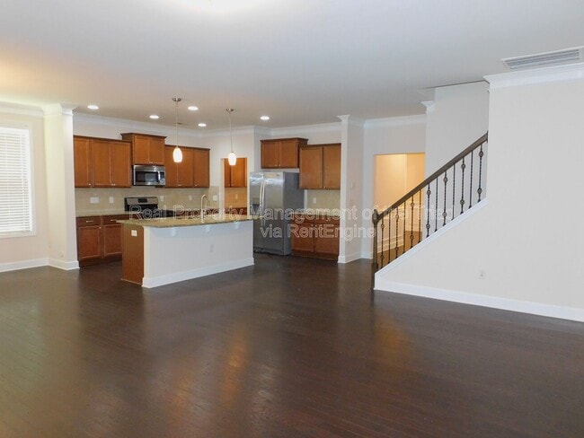Building Photo - 1427 Sawyer Ave