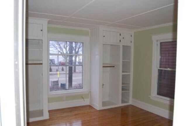 Building Photo - 1129 Williamson St