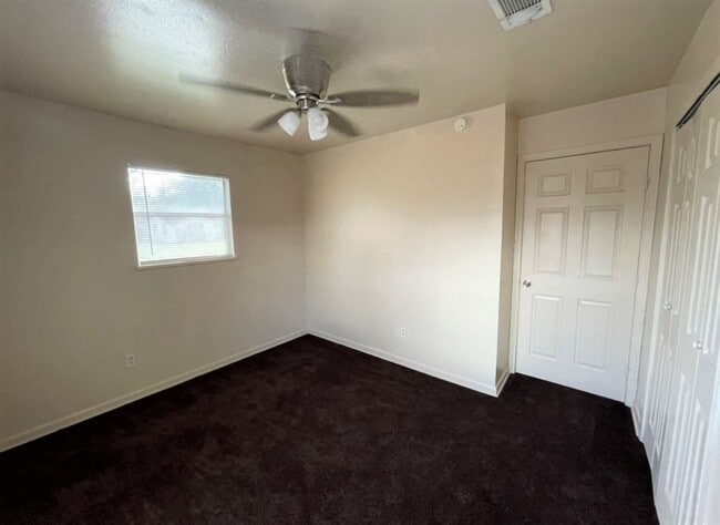 Building Photo - 5030 Stardust Dr