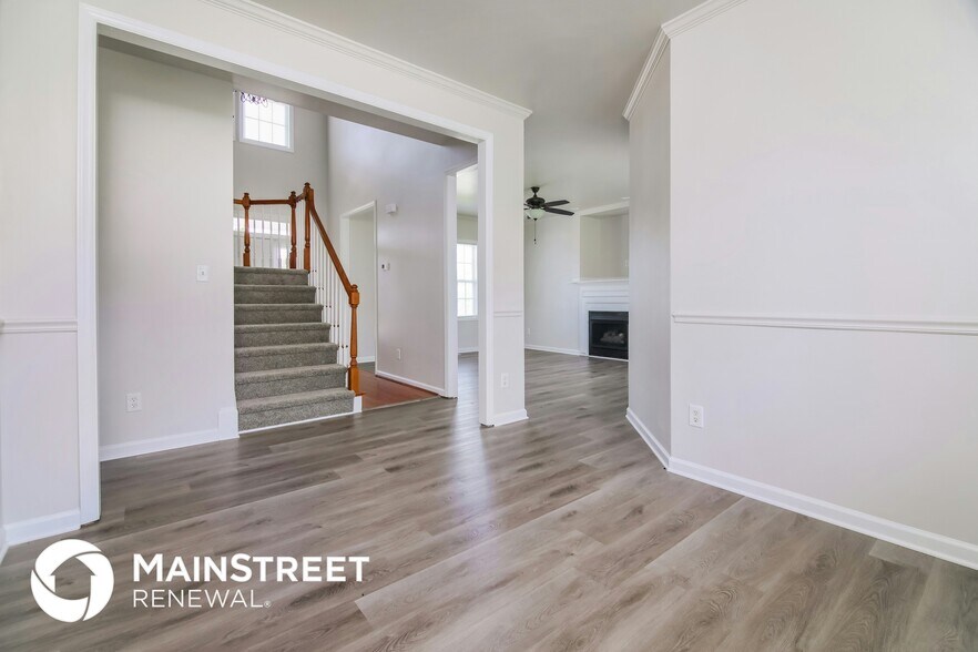 Building Photo - 7100 Bristoe Station Ln