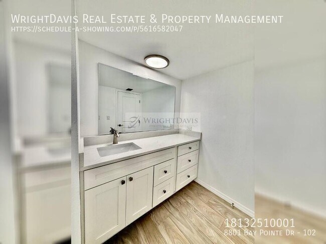 Building Photo - 8801 Bay Pointe Dr