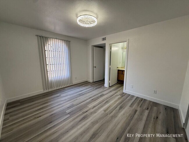 Building Photo - 2980 Juniper Hills Blvd