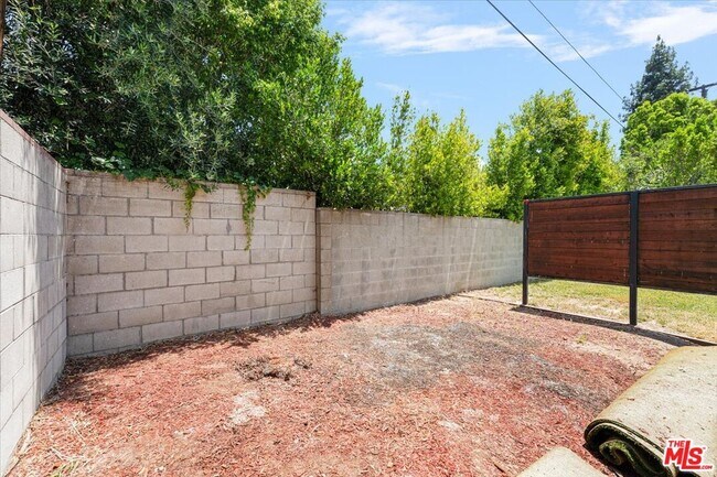 Building Photo - 6652 Orion Ave