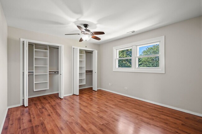 Building Photo - 519 Hillside Dr
