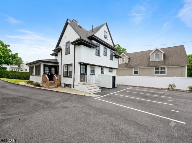 Building Photo - 56 S Mountain Ave