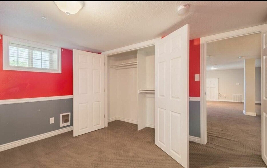 Building Photo - 594 J St