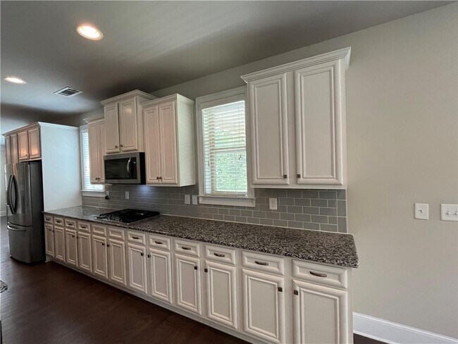 Building Photo - 184 Gray Trl
