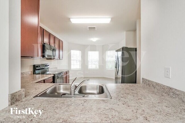 Building Photo - 441 SW 24th St