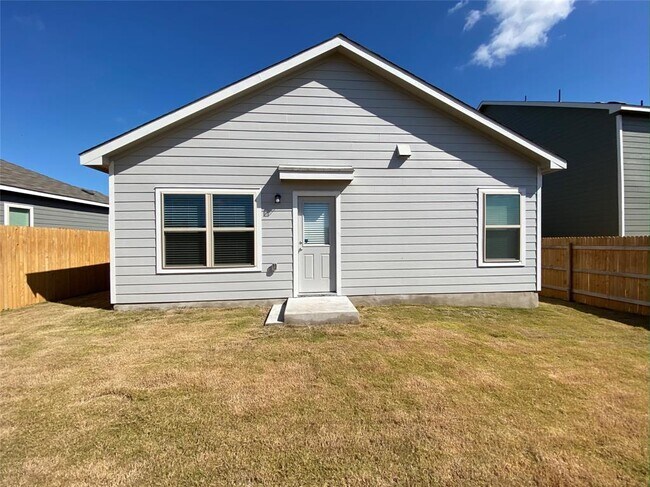 Building Photo - 938 Circle Wy