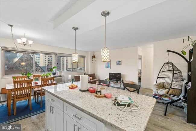 Building Photo - 2101 Chestnut St