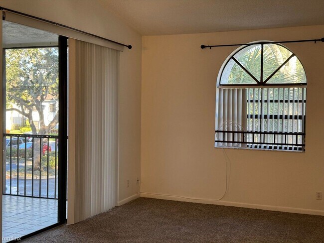 Building Photo - 3 br, 2 bath House - 5438 Verona Dr Apt I