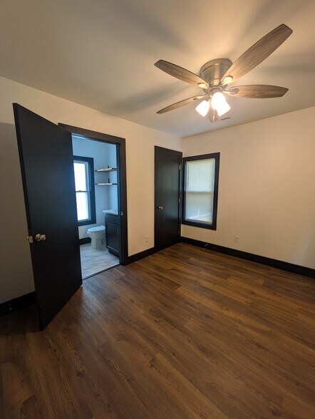 master bedroom - 179 Everglades Blvd