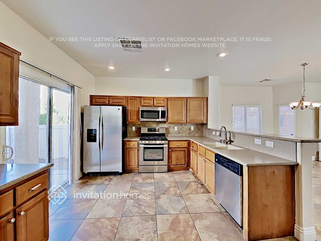 Building Photo - 1676 Little Crow Ave
