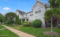 Building Photo - 105 Des Moines Ct