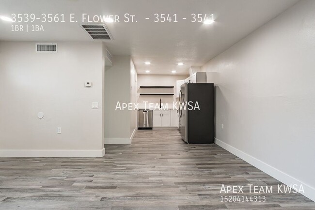 Building Photo - $1095-Beautiful & Contemporary 1 Bed /1 Ba...